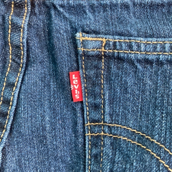 Boy’s size 12 gently used Levi’s blue jeans with adjustable waist - Picture 4 of 10